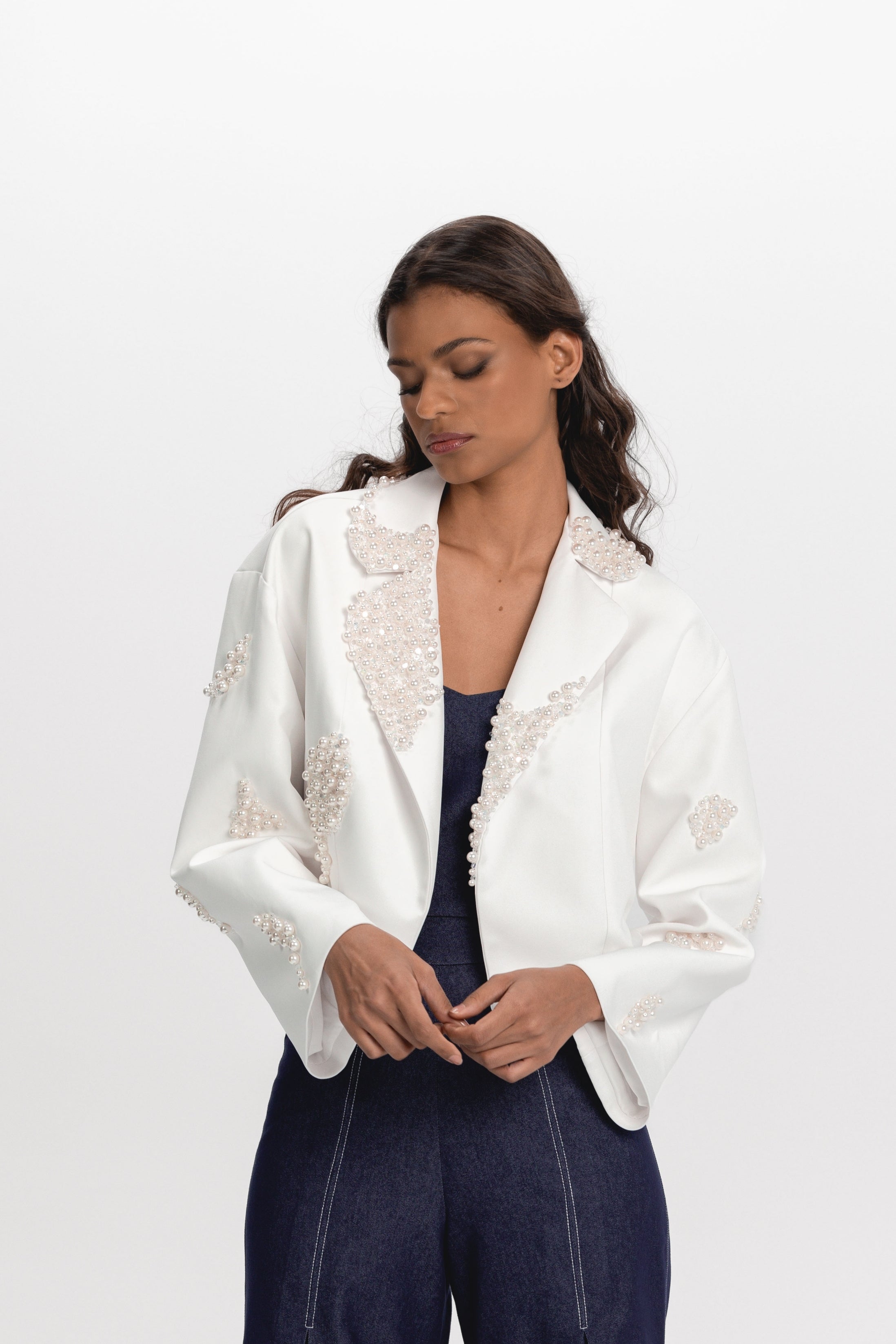 White cropped jacket with embroidery